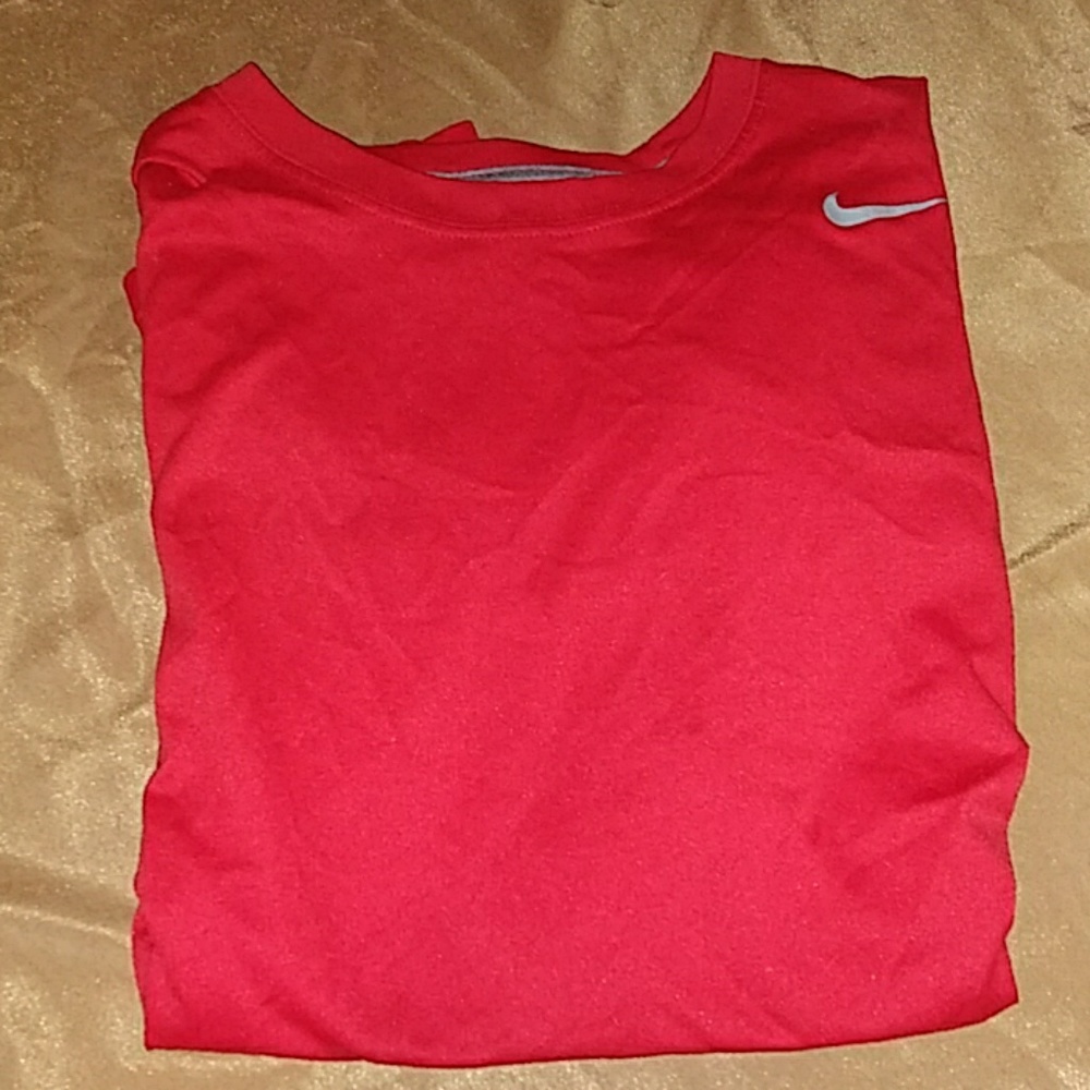 Men's Nike Large shirt